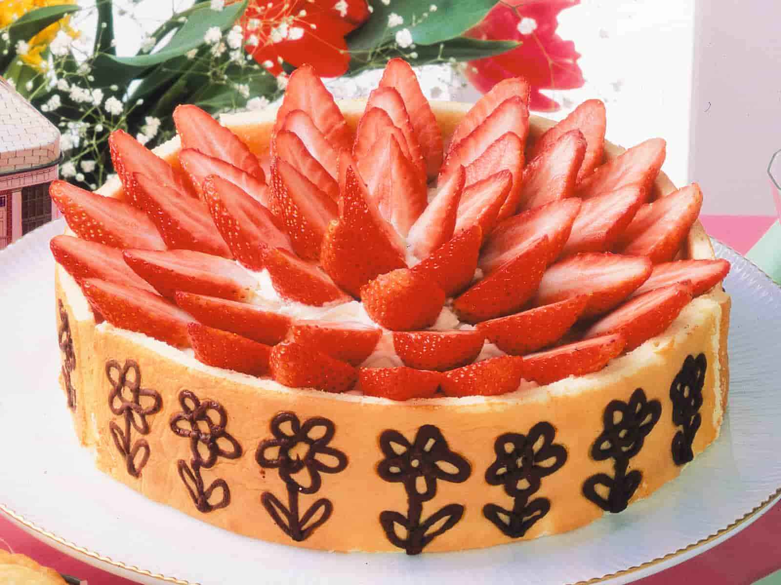 いちごのムースケーキの作り方 美容と健康の読みものと管理栄養士監修レシピ ボブとアンジー