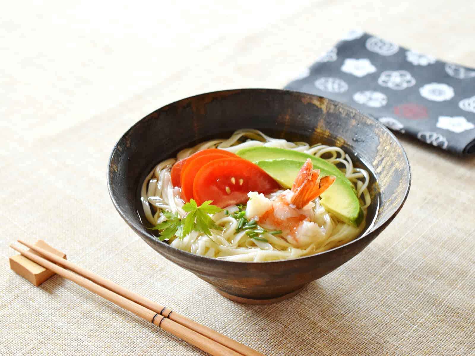 トマトの冷やし和風うどん