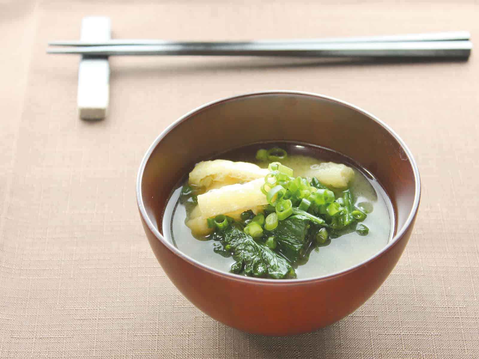ほうれん草と油揚げのみそ汁