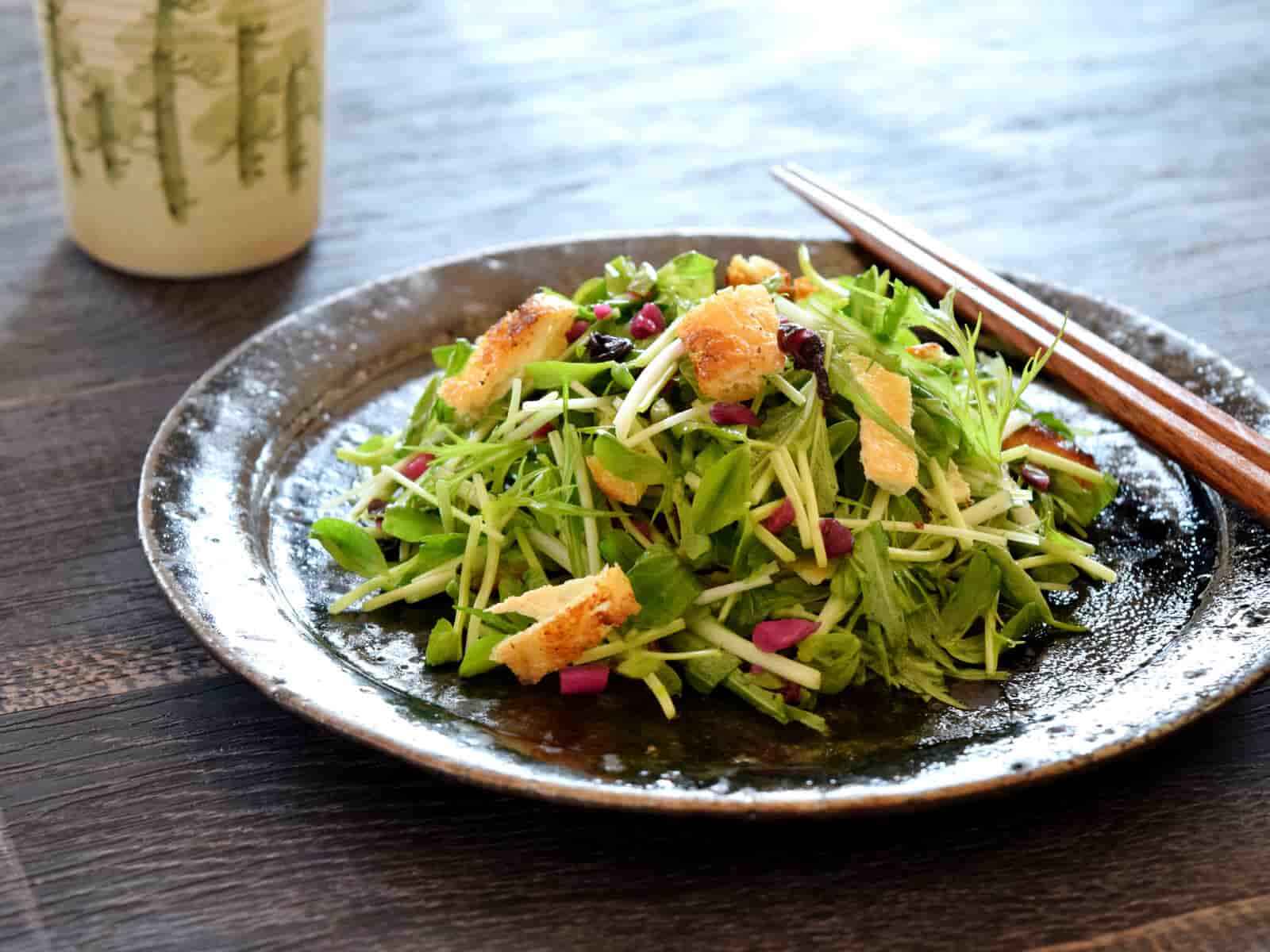 豆苗と水菜のしば漬けサラダ