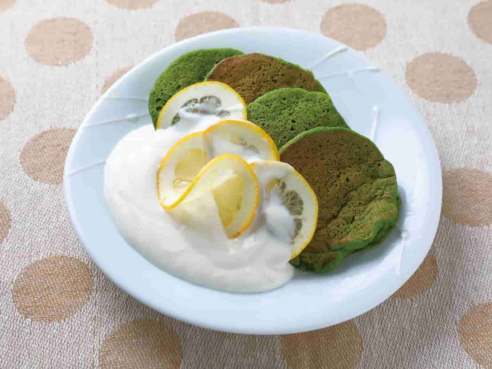 ほうれん草パンケーキとレモンクリーム