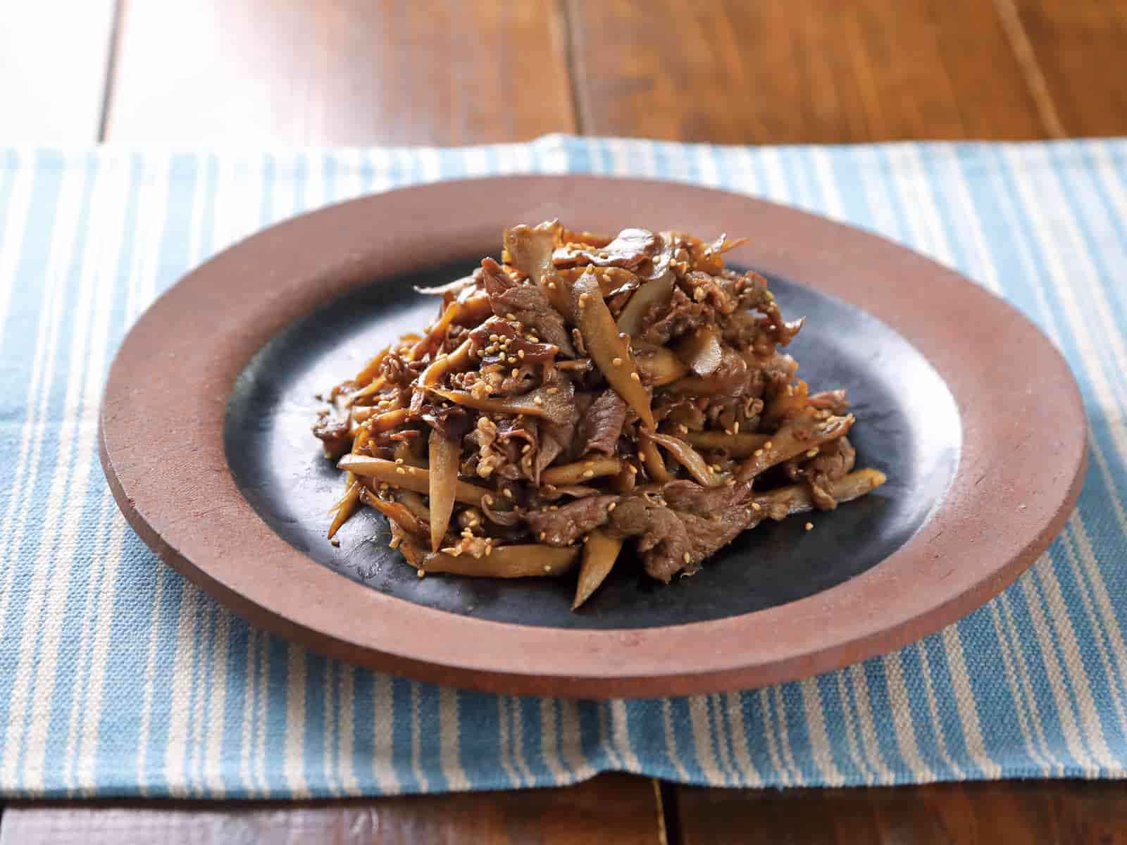 まいたけと牛肉とごぼうの甘辛炒め