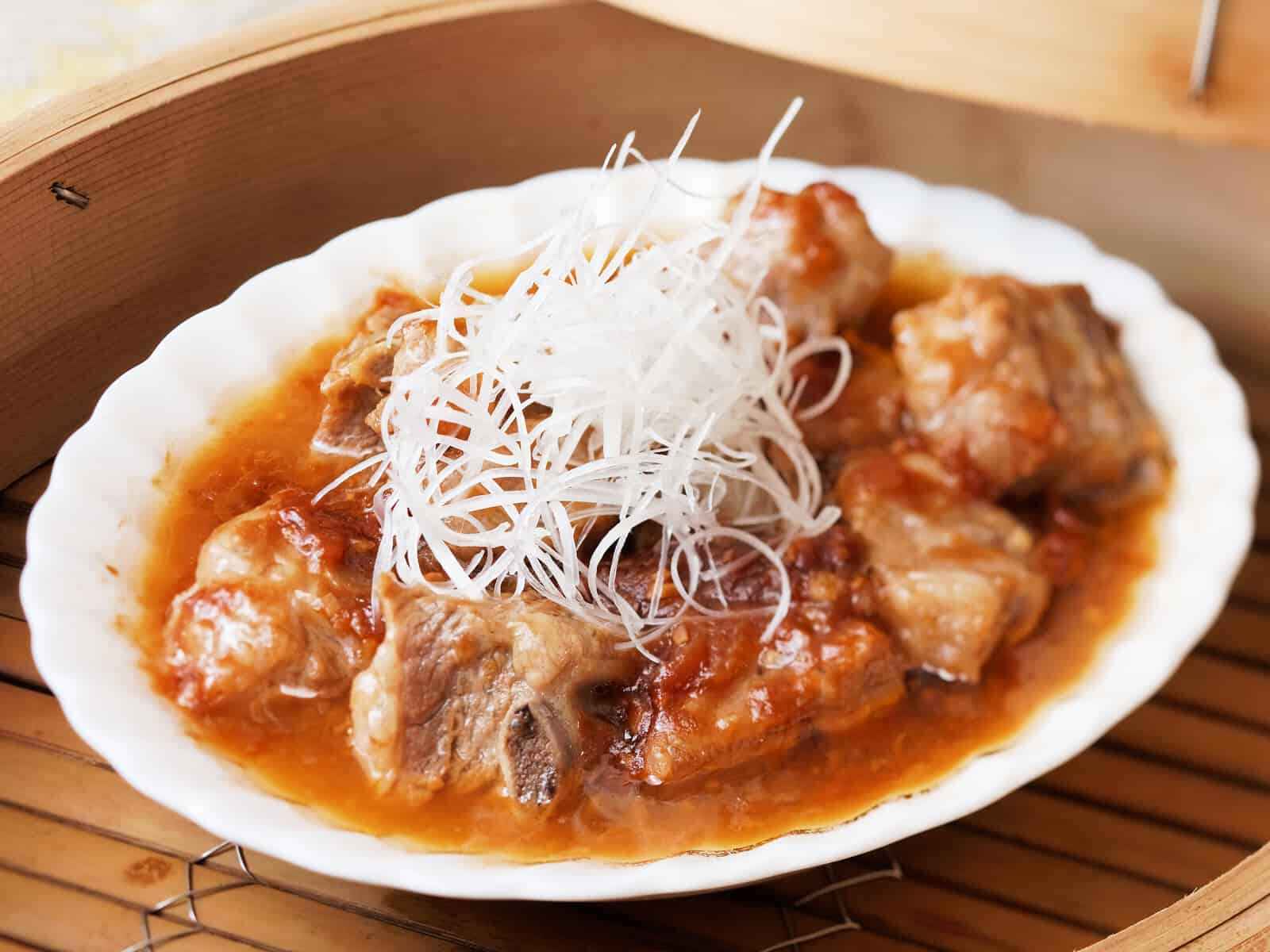 スペアリブの香味蒸し
