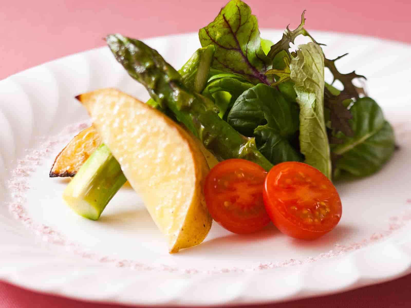 新じゃがいもとアスパラガスのグリル焼き