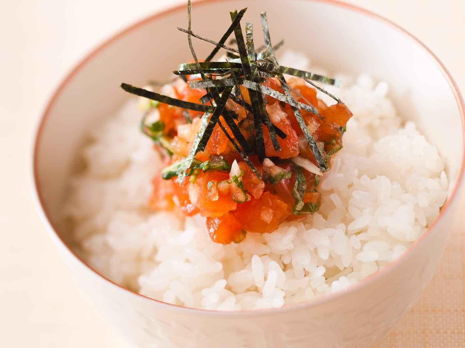 完熟トマトのしょうゆ漬けご飯