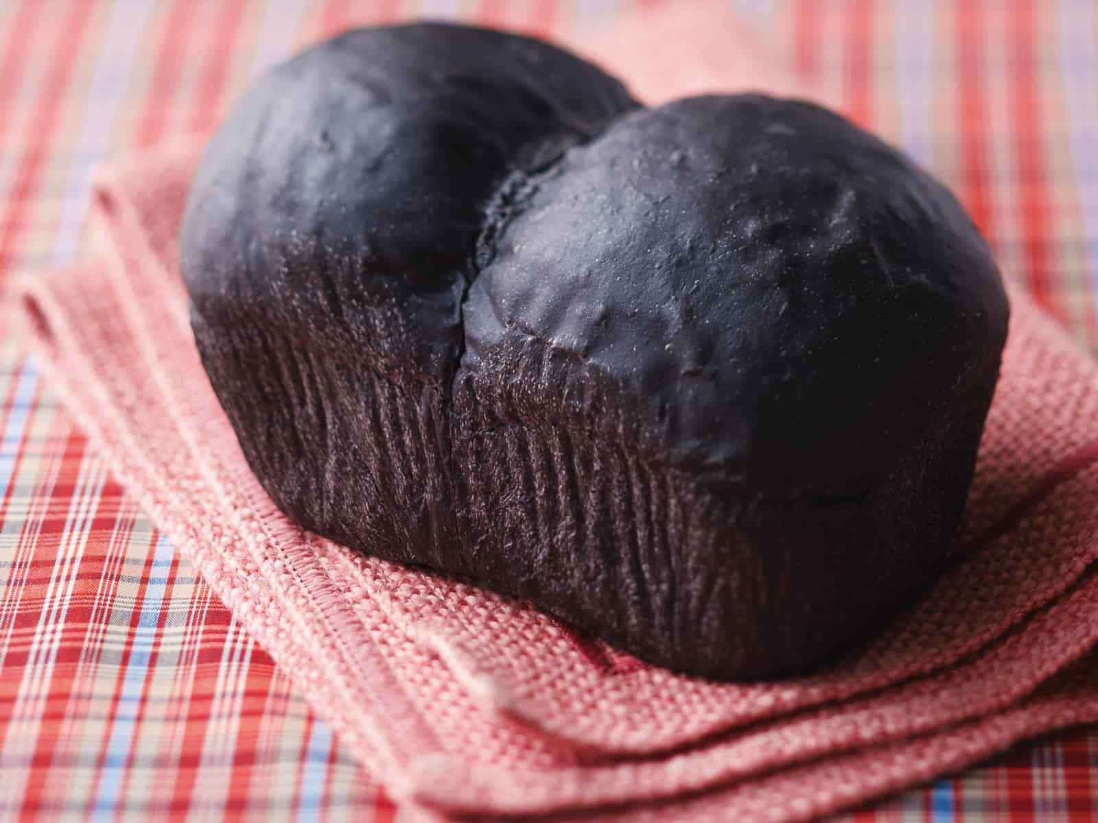 竹炭ミニ食パン