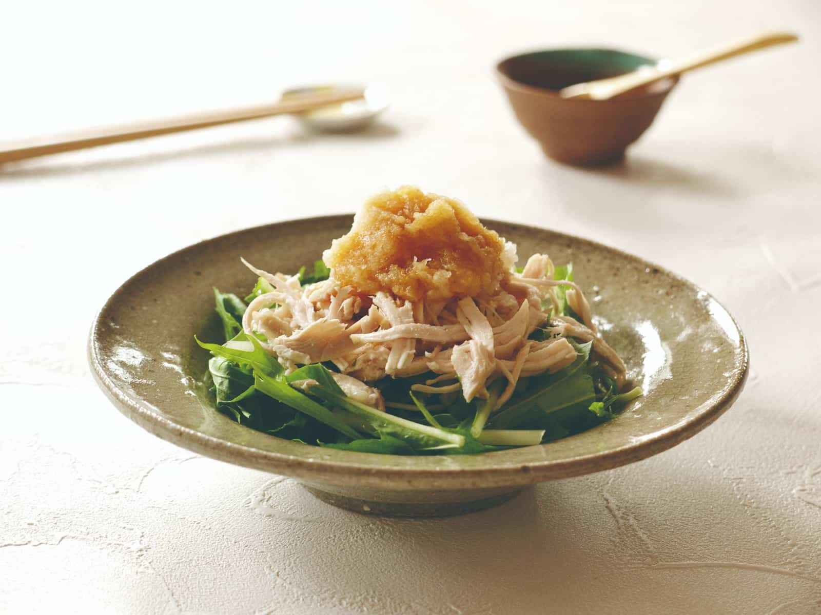 蒸し鶏と水菜のサラダ(おろしドレッシング)