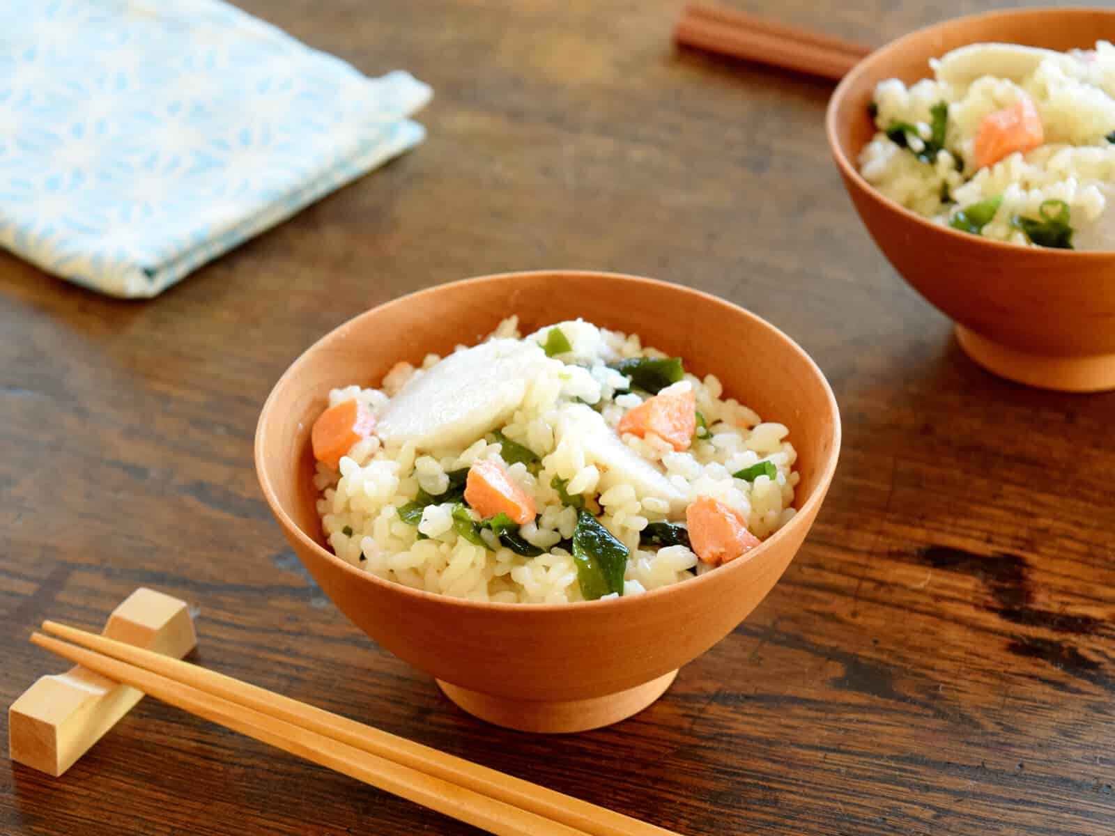 里いもと塩鮭の炊き込みご飯