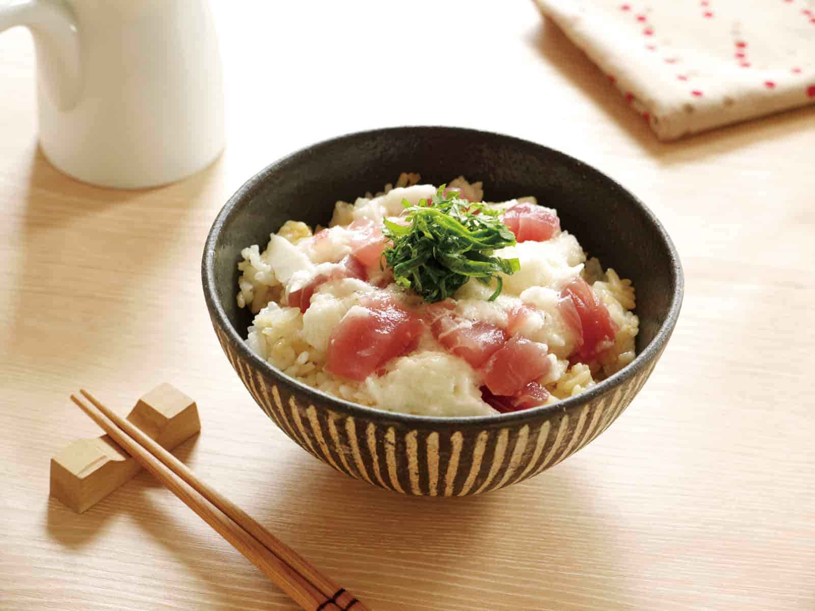 まぐろとたたき長いも丼