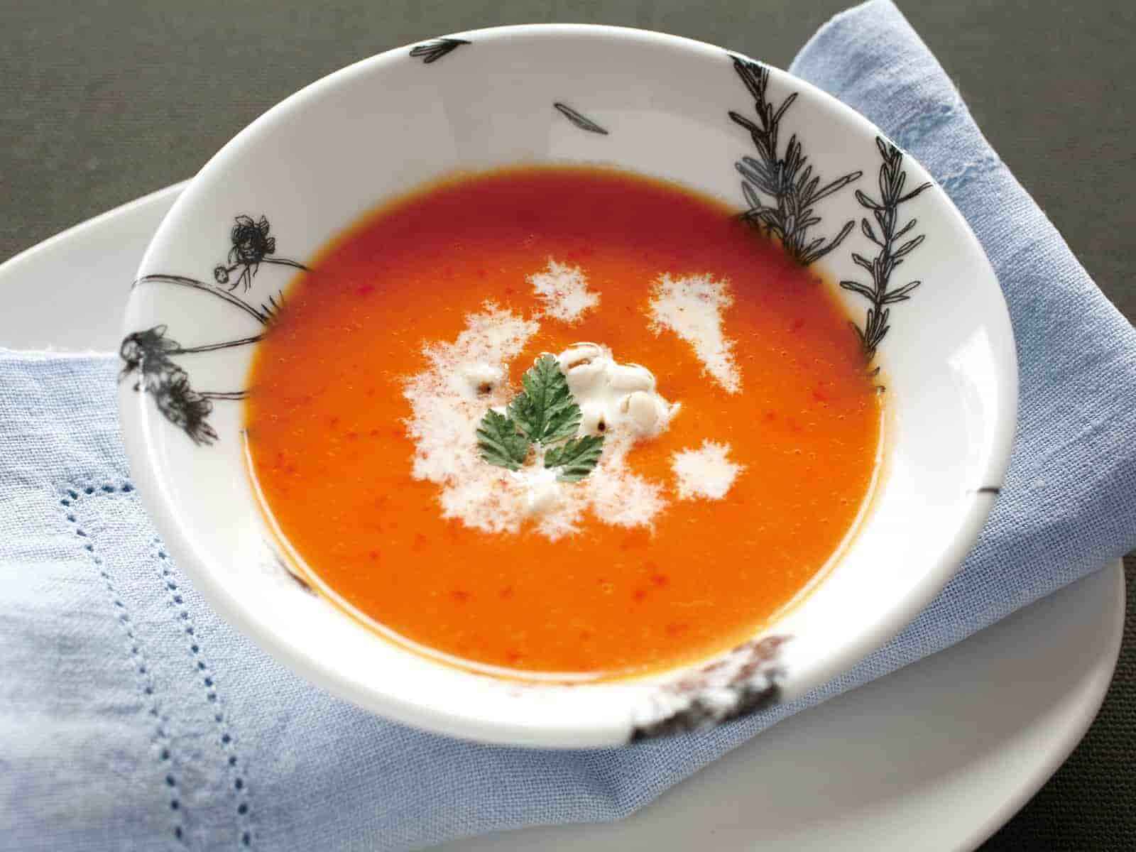 パプリカの冷製スープ